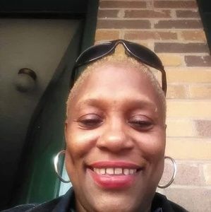 Meet your Posher, Eva